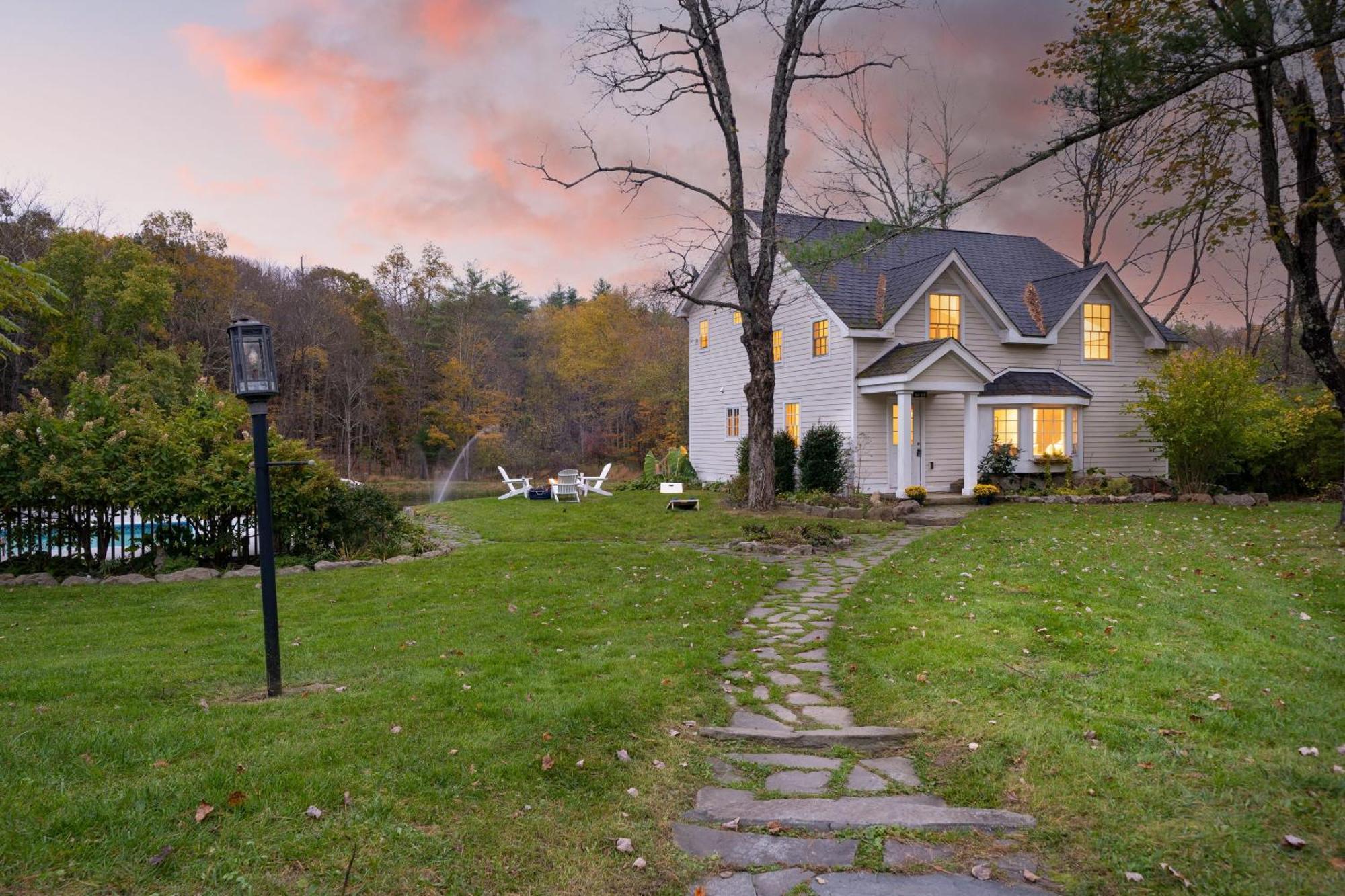 Cortland By Avantstay Charming Heritage Estate W Private Lake Pool Saugerties Dış mekan fotoğraf